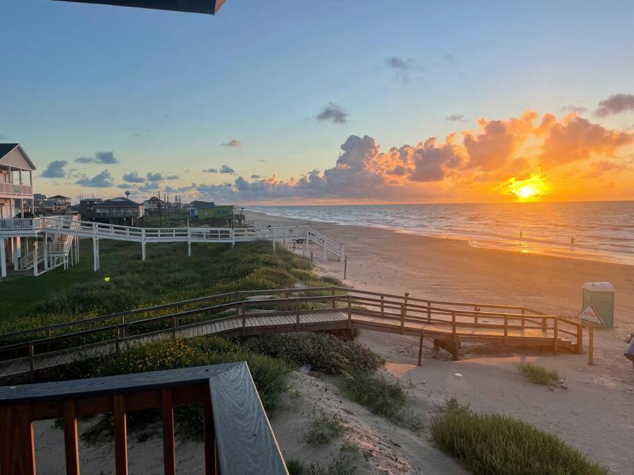 Surfside Beachfront Luxe Exterior photo